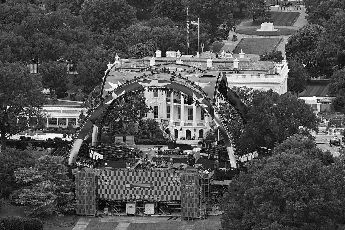 The octagon arena and its towering arch under construction on the White House South Lawn for UFC Freedom 250, June 2026.